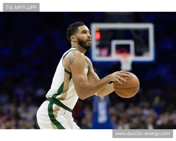 拉什福德进攻端潜力持续提升，本赛季表现稳健值得关注